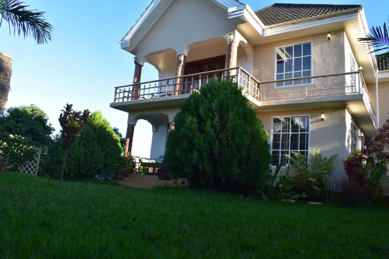 Kilimanjaro Accommodation Msaranga المظهر الخارجي الصورة